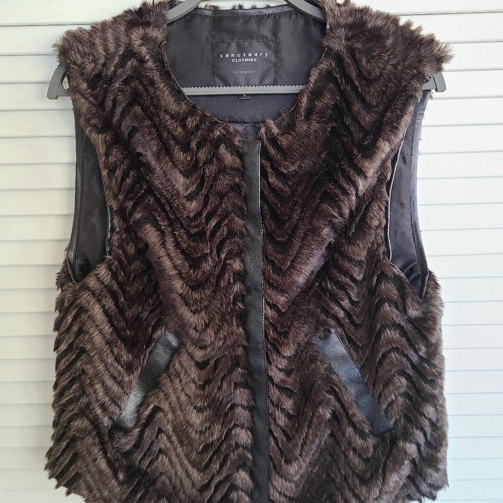 Sanctuary Clothing Chevron Faux Fur Vest Small